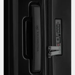 Airox Medium Hardside Case