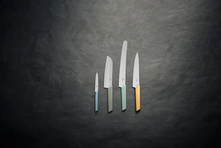 Swiss Modern Santokumesser